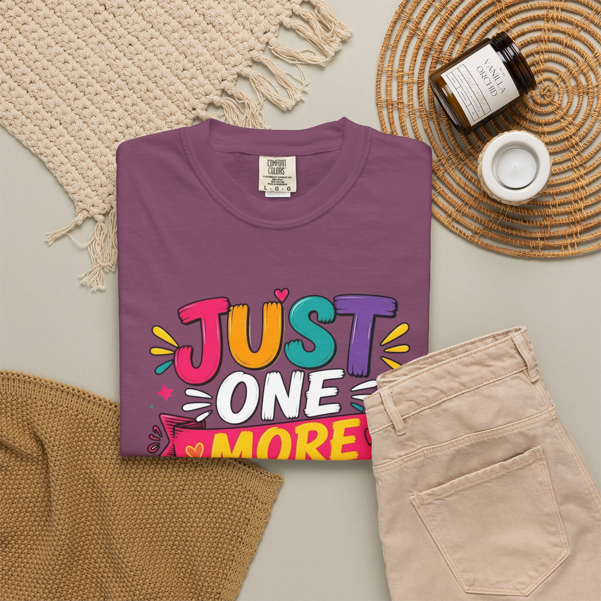T-Shirt  Just One More Chapter Book Lover Graphic Tee