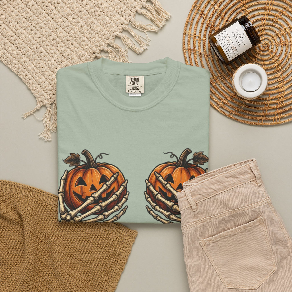 Pumpkin Heart Tee Skeleton Hands Holding Jack o Lanterns Halloween T Shirt