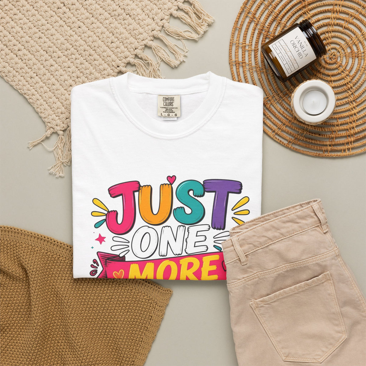 T-Shirt  Just One More Chapter Book Lover Graphic Tee