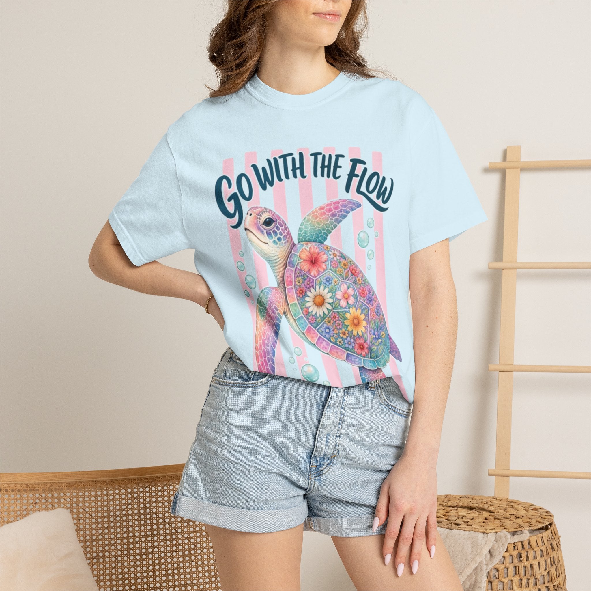 T-Shirt Go With The Flow Floral Sea Turtle Graphic Tee