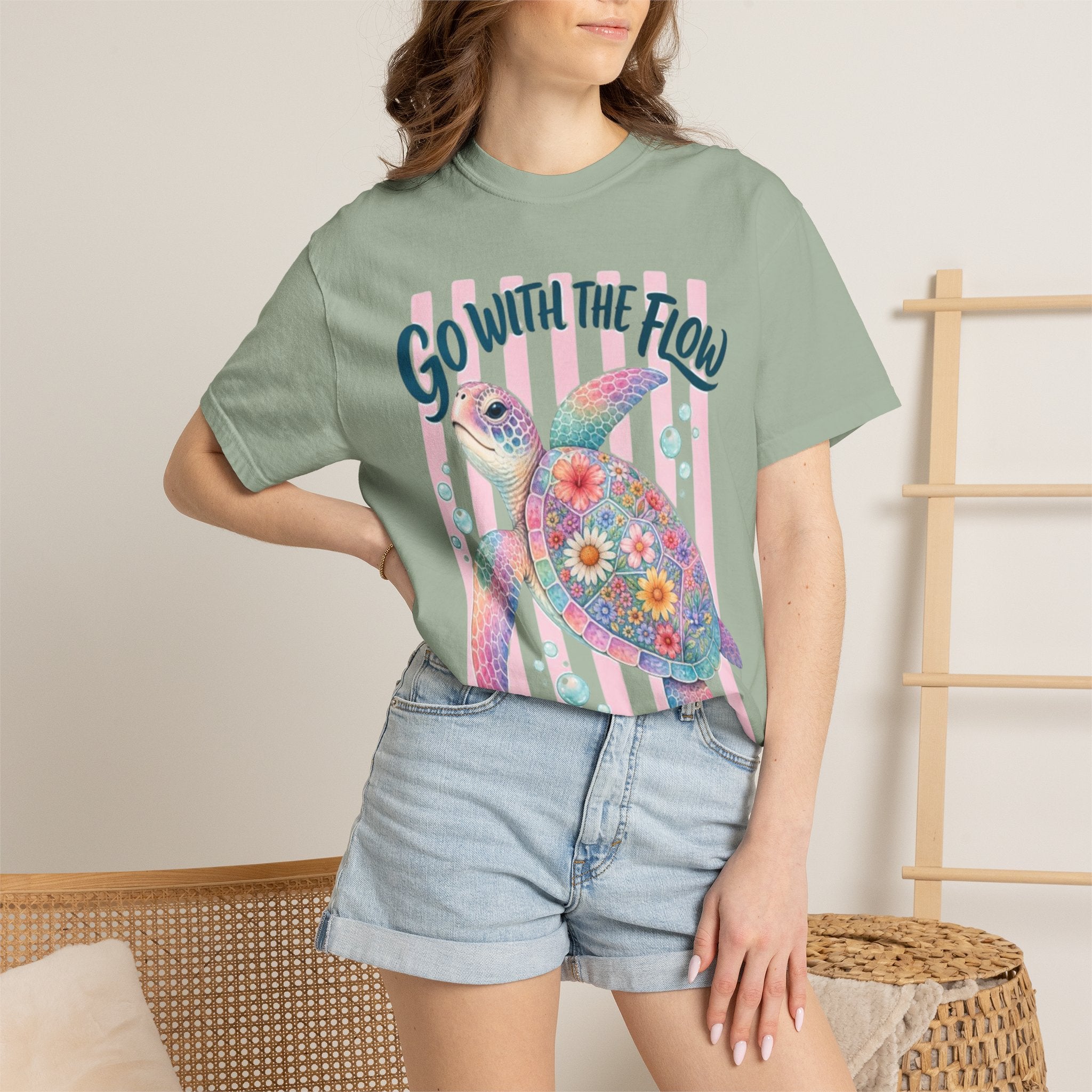 T-Shirt Go With The Flow Floral Sea Turtle Graphic Tee