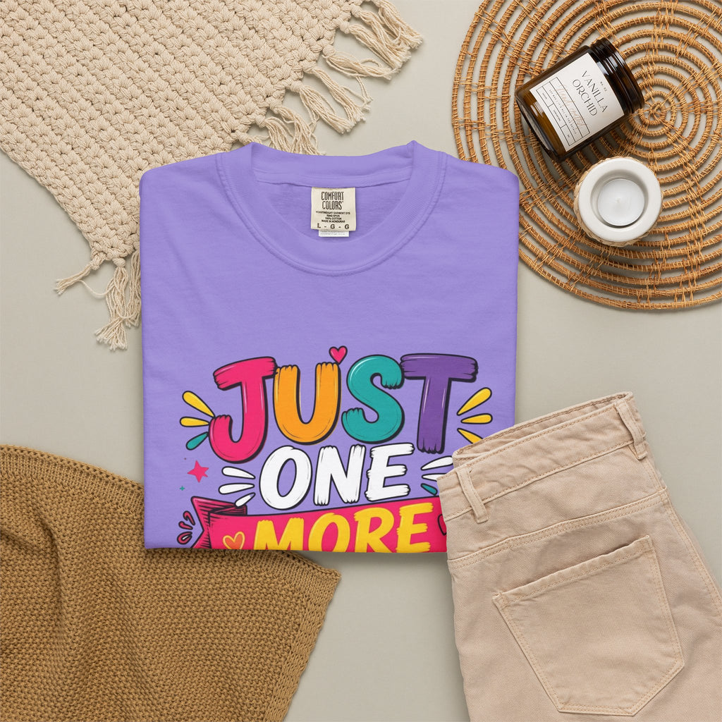 T-Shirt  Just One More Chapter Book Lover Graphic Tee