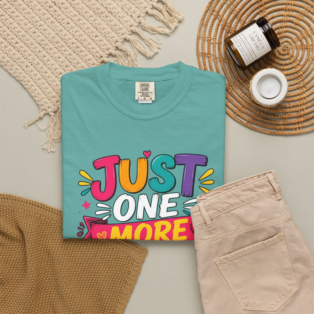 T-Shirt  Just One More Chapter Book Lover Graphic Tee