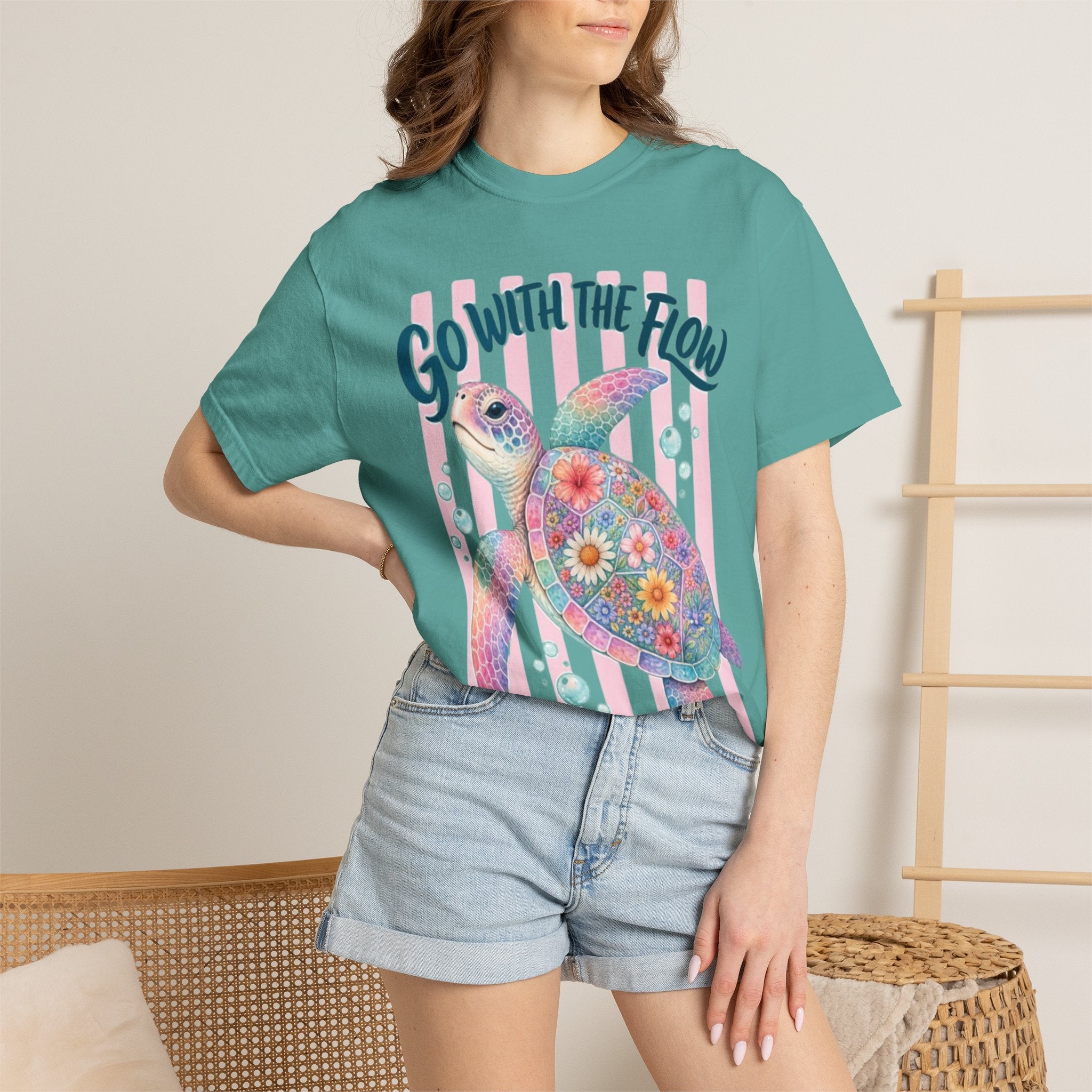 T-Shirt Go With The Flow Floral Sea Turtle Graphic Tee