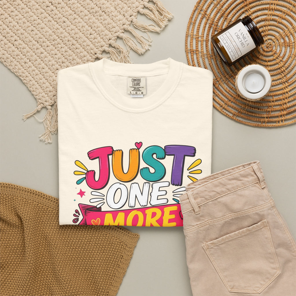 T-Shirt  Just One More Chapter Book Lover Graphic Tee