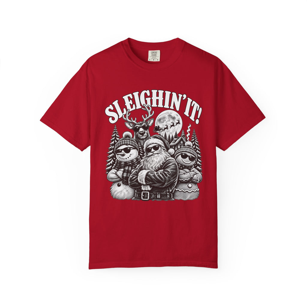 Sleighin It Funny Christmas Shirt, Vintage Santa Graphic Tee, Retro Christmas T-Shirt, Funny Holiday Shirt, Christmas Gift for Men Women