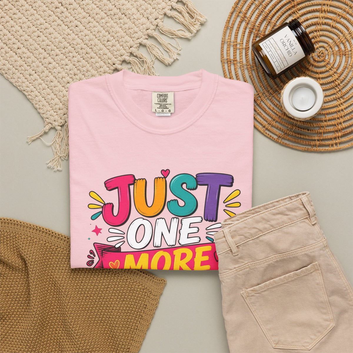 T-Shirt  Just One More Chapter Book Lover Graphic Tee