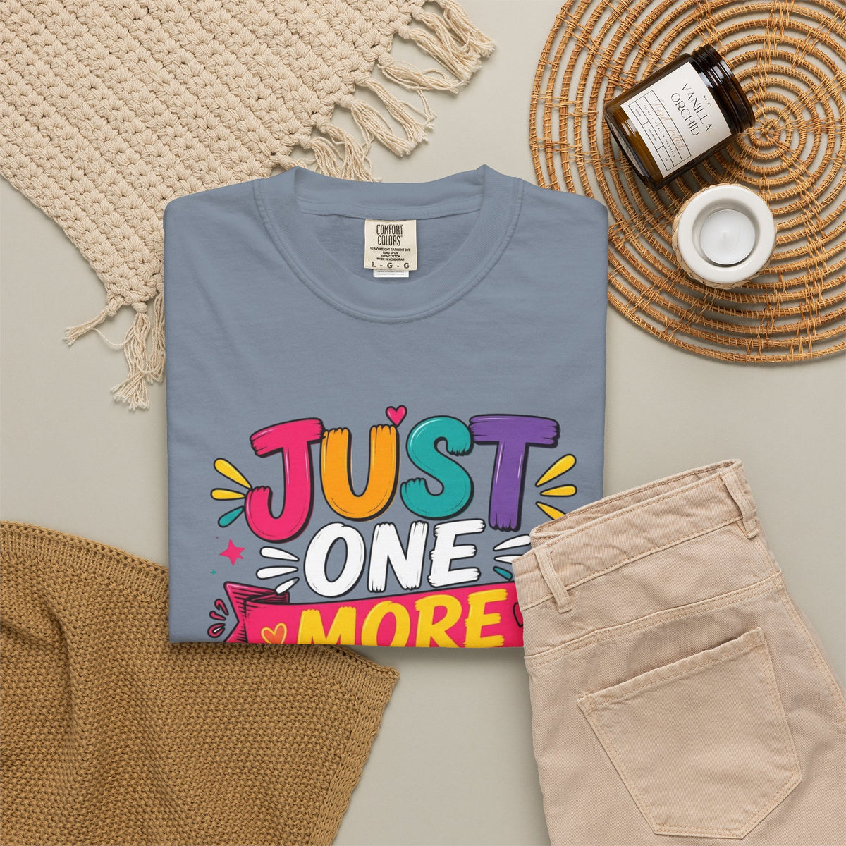 T-Shirt  Just One More Chapter Book Lover Graphic Tee