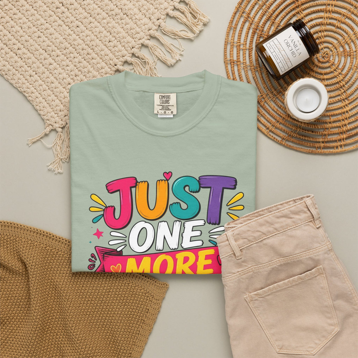 T-Shirt  Just One More Chapter Book Lover Graphic Tee