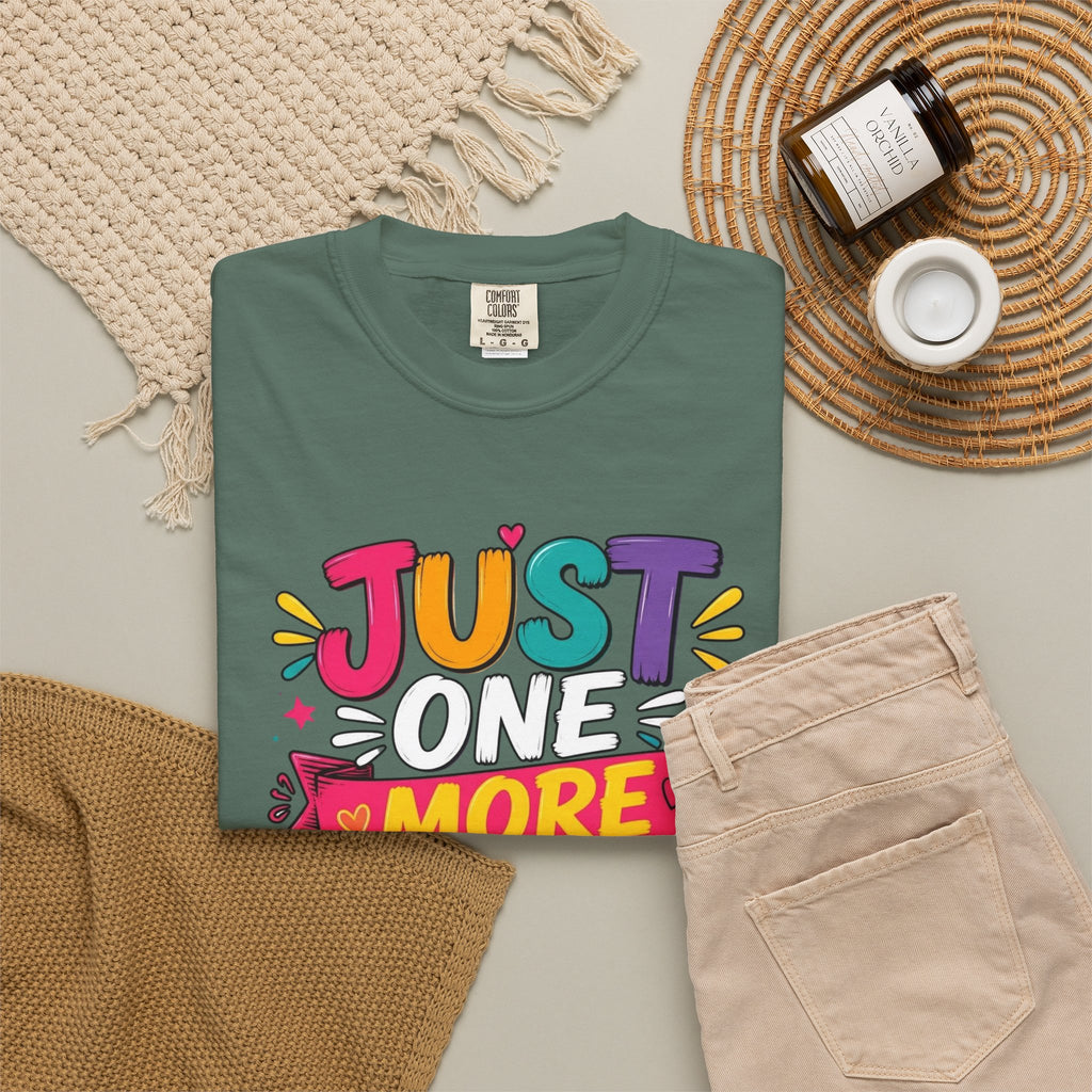 T-Shirt  Just One More Chapter Book Lover Graphic Tee