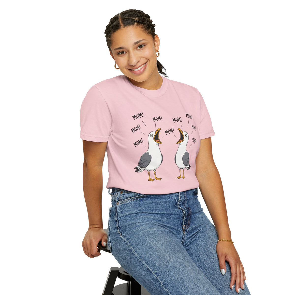 Seagull 'Mom!' Graphic T-Shirt